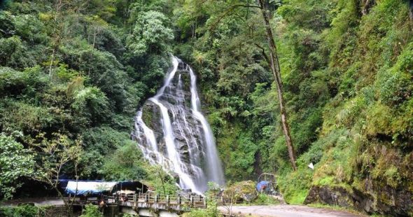 best resorts near pelling Rimbi Falls
